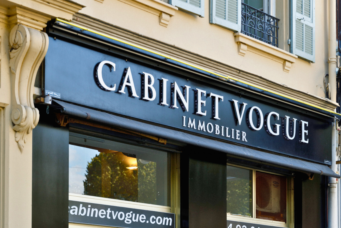 Agence immobilière nice Riquier Port et Mont Boron